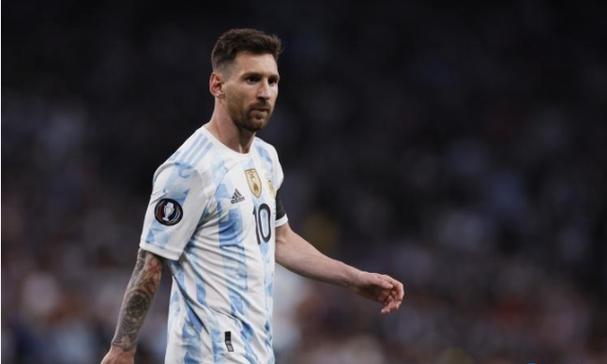 一本刚完结冒险+种田+后宫+英雄联盟小说，吞并双城，建成浮空城